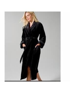 SOMA Embraceable Plush Long Robe Black S/M